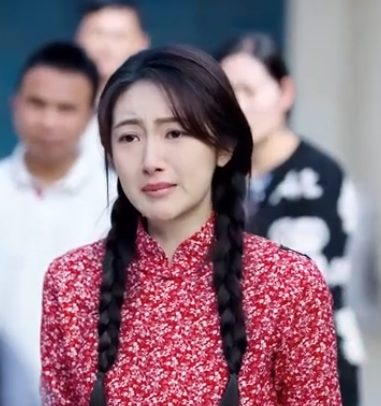 Gadis Desa yang Dinikahi Bos