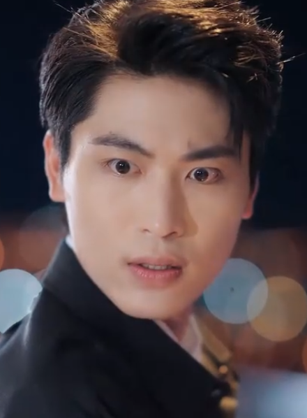 Tiga tahun menjadi istri palsu