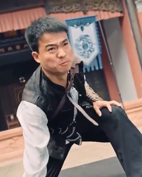 Tukang Sapu,Penguasa Arena