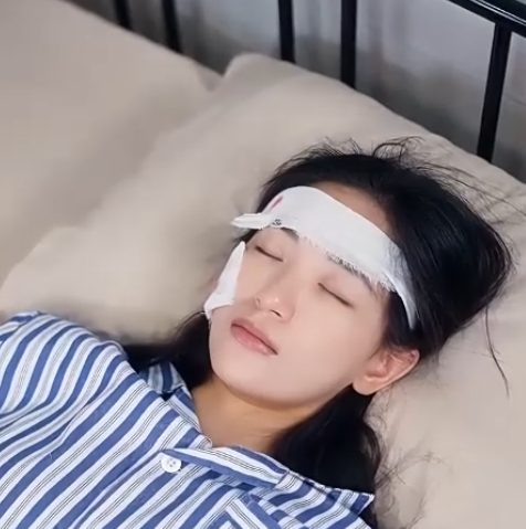 Bunga Mekar dari Air Mata